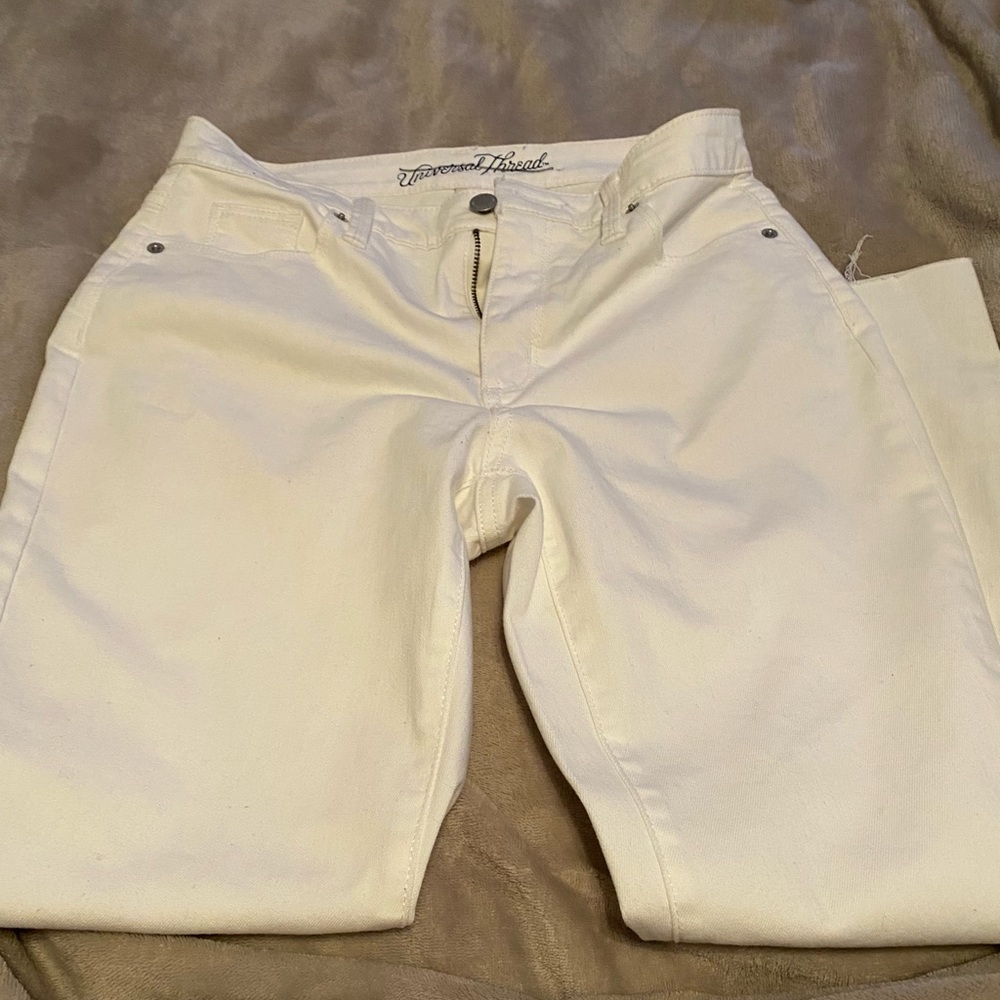 Women’s Frayed White High Rise Skinny Crop Jeans